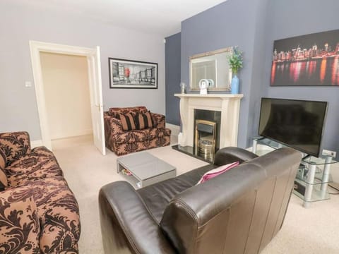 Central 2 Bed Ground floor Appt Apartment in The Pavilion Gardens