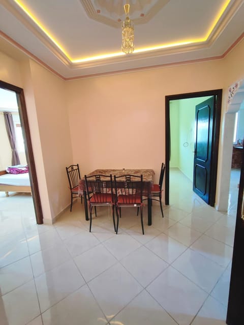 Appartement Meublé Avec 3 Façades Dans Une Zone Calme Condominio in Tangier