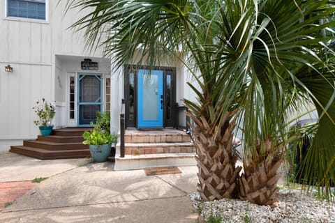 Turtle Hideaway House in Pensacola Beach