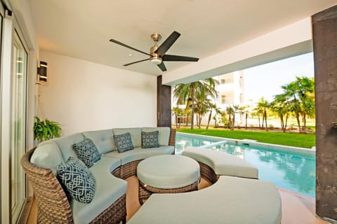 Mareazul Luxury Beach Front Complex Secret Paradise Condominio in Playa del Carmen