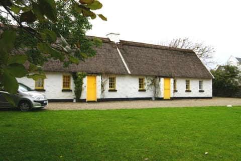 Ballyvaughan Cottages House in County Clare