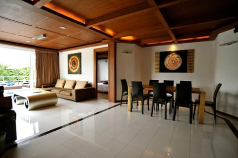 Villa Melitta, Pool, Beach, 360-SeaViews, 6-bed Thai Luxury on Best Location in Samui Villa in Ko Samui