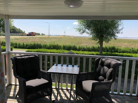 Garden, Balcony/Terrace