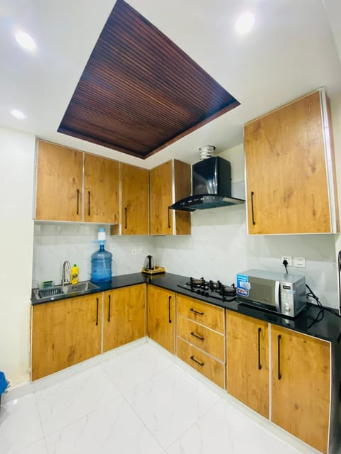 Coffee/tea facilities, Kitchen or kitchenette, Kitchen or kitchenette, minibar