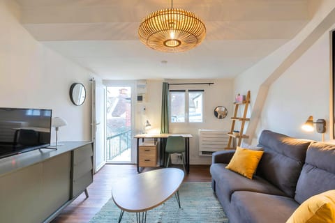 Living room, Seating area, Inner courtyard view