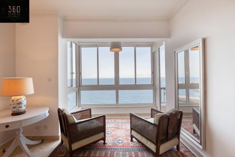 Breathtaking Seafront 3BD w/ Balcony, Sliema coast by 360 Estates Condominio in Sliema