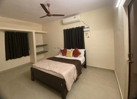 Ocean Shores Apartment hotel in Chennai