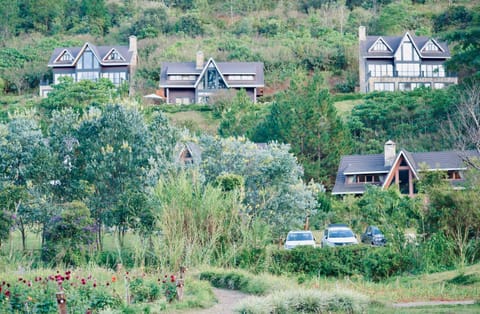 Property building, Natural landscape, Mountain view