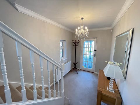 Seaview House, Tynemouth - Luxury Family Holiday Home House in North Shields