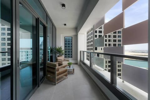 Pixel Studio withBalcony Lake View Free Parking 1405 Apartment in Abu Dhabi