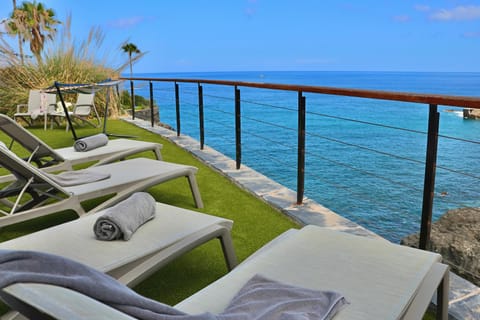 Patio, Garden, Balcony/Terrace, Beach, Sea view, towels