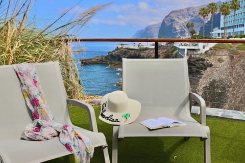 Patio, Balcony/Terrace, Seating area, Mountain view, Sea view