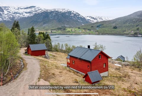 Property building, Day, Natural landscape, Mountain view