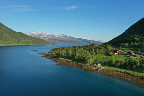 Day, Natural landscape, Mountain view, Sea view
