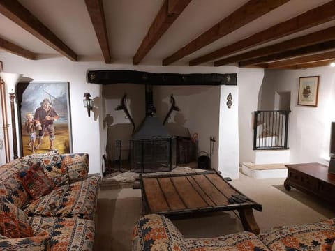 Stable Cottage - near Lulworth Cove House in Purbeck District