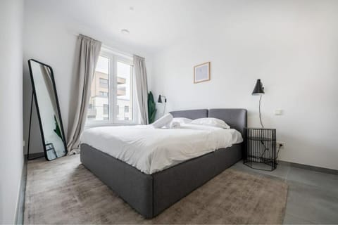 Lux 1BR King Bed, Balcony, Near City Center Copropriété in Luxembourg