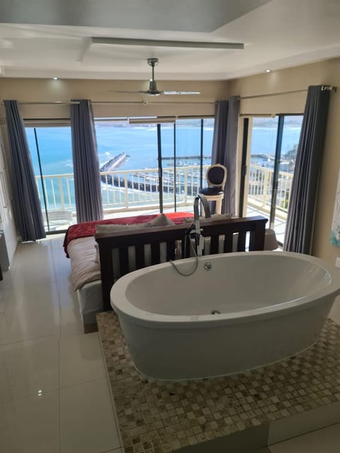 Bathroom, Bedroom, Sea view