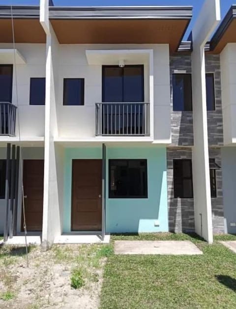 Casa Mira Coast Apartment with Motorbike Condo in Central Visayas