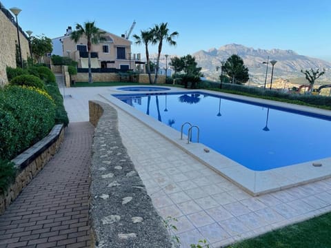 Mountain view, Pool view