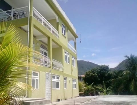 Stunning Apartment castle comfort Apartment in Dominica