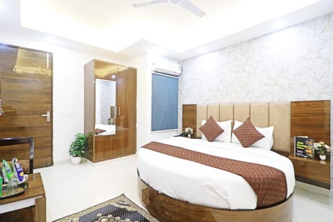 Hotel Vijaydeep Palace Near Delhi Airport Hotel in New Delhi