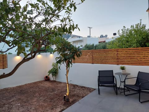 Garden, Balcony/Terrace