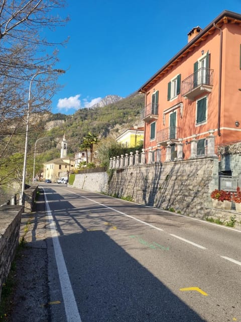 Villa Olcio - Al lago House in Mandello del Lario