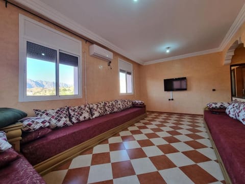 Apartment in home tafraoute with terrace Apartamento in Souss-Massa
