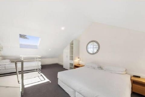 Oceanic Apartment Sorrento Condo in Portsea