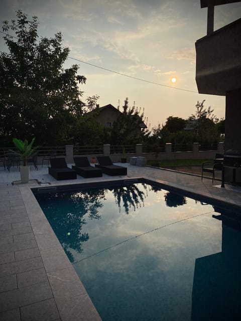 Garden, Pool view, Swimming pool, Sunrise, Sunset