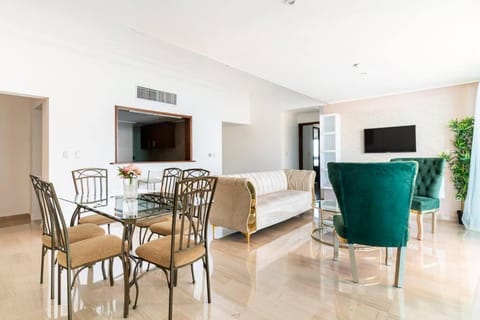 3 BDR Ocean View luxury Apartment . Sleeps 6 Condo in Distrito Nacional