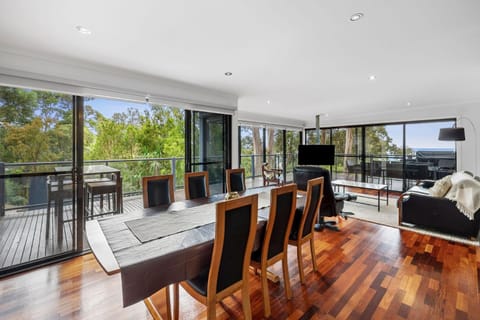 View Bank Casa in Lorne