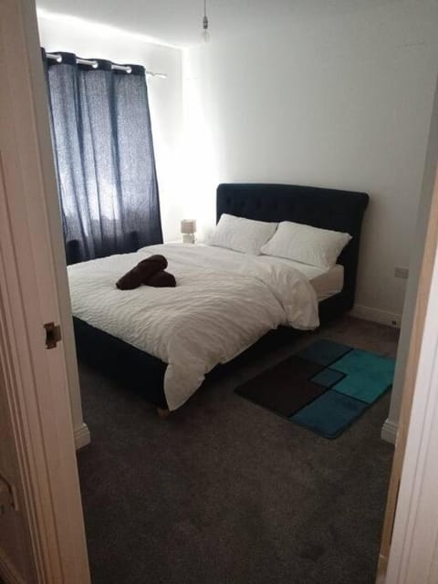 Stansted Airport Serviced Accommodation x DM for Weekly x Monthly Deals by D6ten Homes Ltd Apartment in Uttlesford