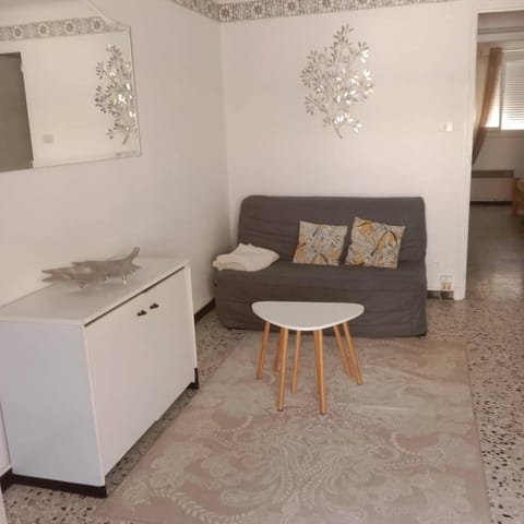 Appartement T3 centre de Canet Plage - 6SYRA10 Apartment in Canet-en-Roussillon