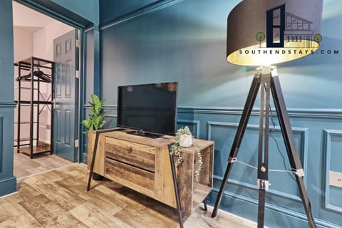 Urban Lux - Modern One-Bedroom Flat in Southend-On-Sea - Southend Stays Apartment in Southend-on-Sea