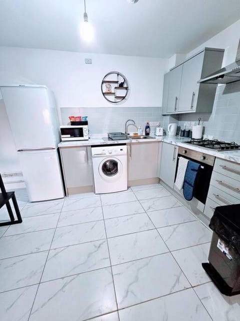 Swanky 1-Bedroom Apt in Walsall Apartment in Walsall