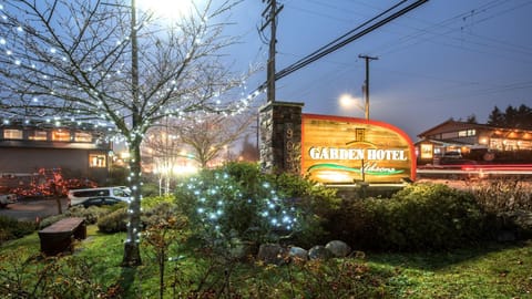 Gibsons Garden Hotel Hotel in Vancouver Island