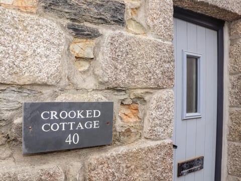 Crooked Cottage House in Porthleven