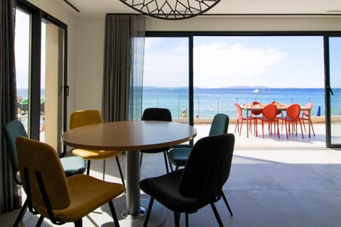 SELECT' - Appartement sur la plage de Cavalière - Vue mer - 4 étoiles - BLUEMOON Condo in Le Lavandou