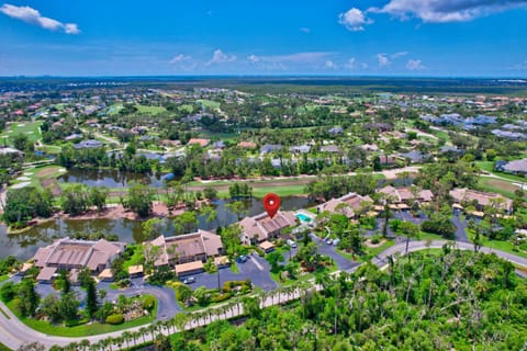 Seasonal Bliss in Fort Myers Florida Lake and Golf Views with Golf Membership Available House in Lee County