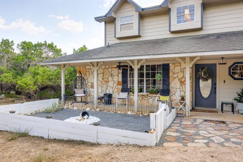 Covered Patio and Game Room New Braunfels Home! House in New Braunfels