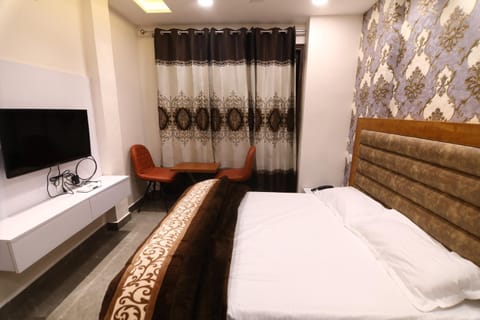 OVEL HOTEL (24 × 7) Hôtel in Ludhiana