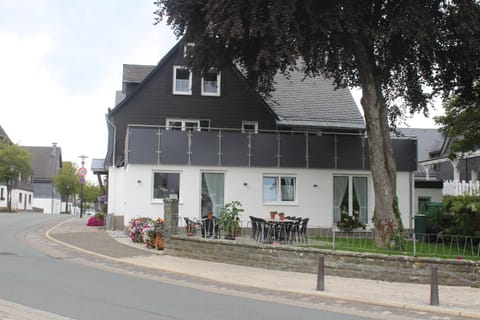Pension Haus Butz Bed and Breakfast in Winterberg