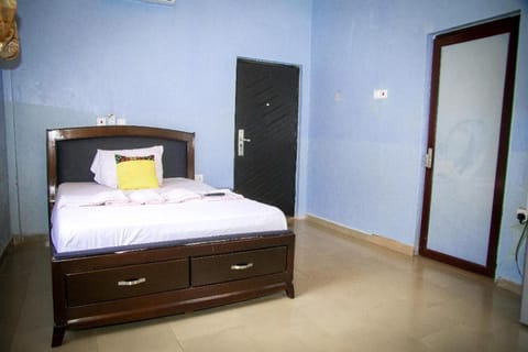 Kiverly Guest House Bed and Breakfast in Kumasi