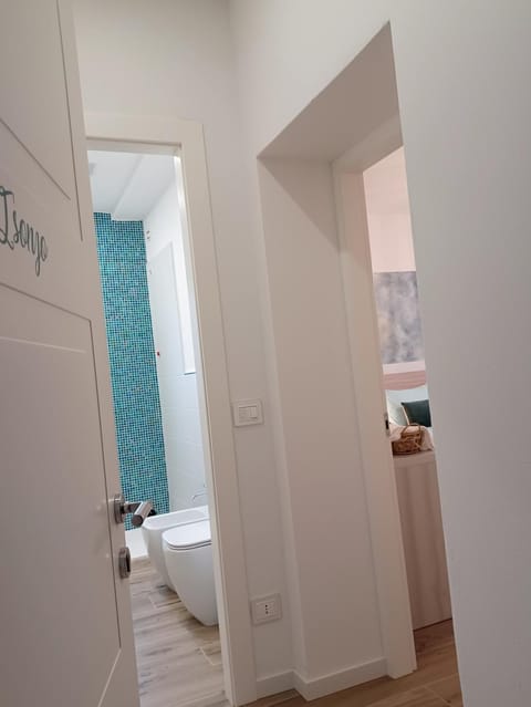 Bathroom, Photo of the whole room, Bedroom