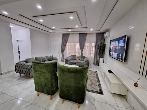 Contemporary 2 Bedroom Apartment (Wuye) Condo in Abuja