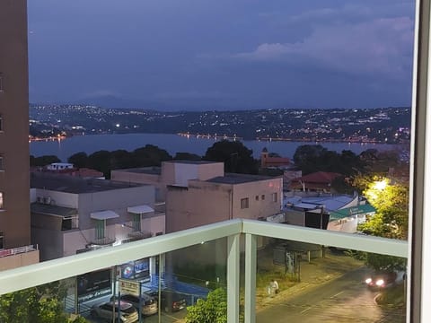 Apto ótima localização, self check-in, wi-fi, varanda e vista linda - 401 Apartamento in Lagoa Santa