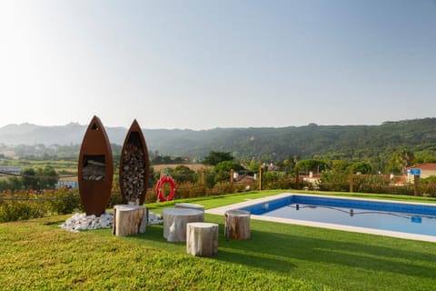 Natural landscape, Garden, Garden view, Mountain view, Swimming pool