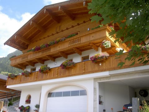 Knollnwies Condo in Alpbach
