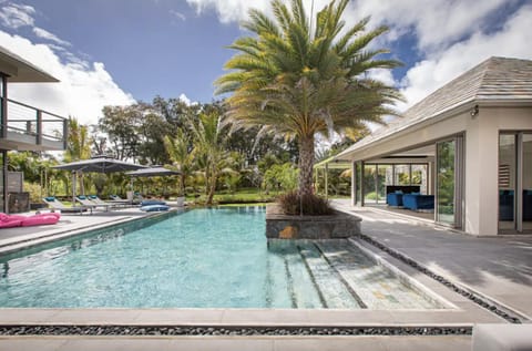 Property building, Pool view, Pool view, Swimming pool, Swimming pool